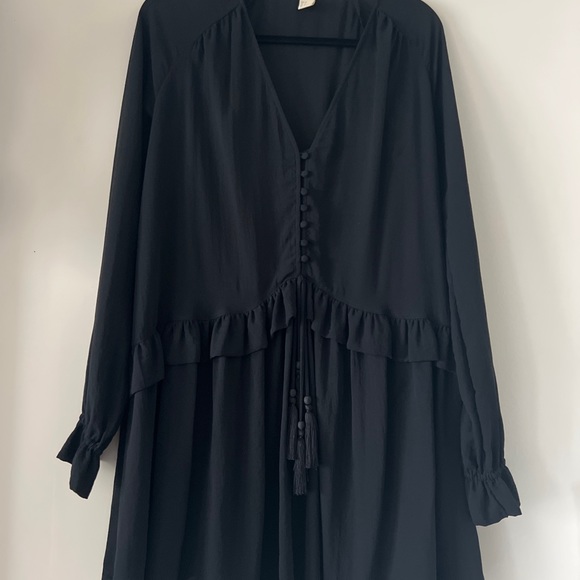 Flowy back dress - Picture 1 of 5